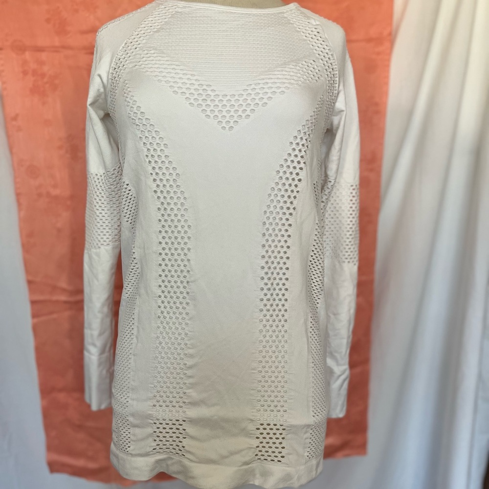 Athleta laser cut double layer Burpee long sleeve top Medium white